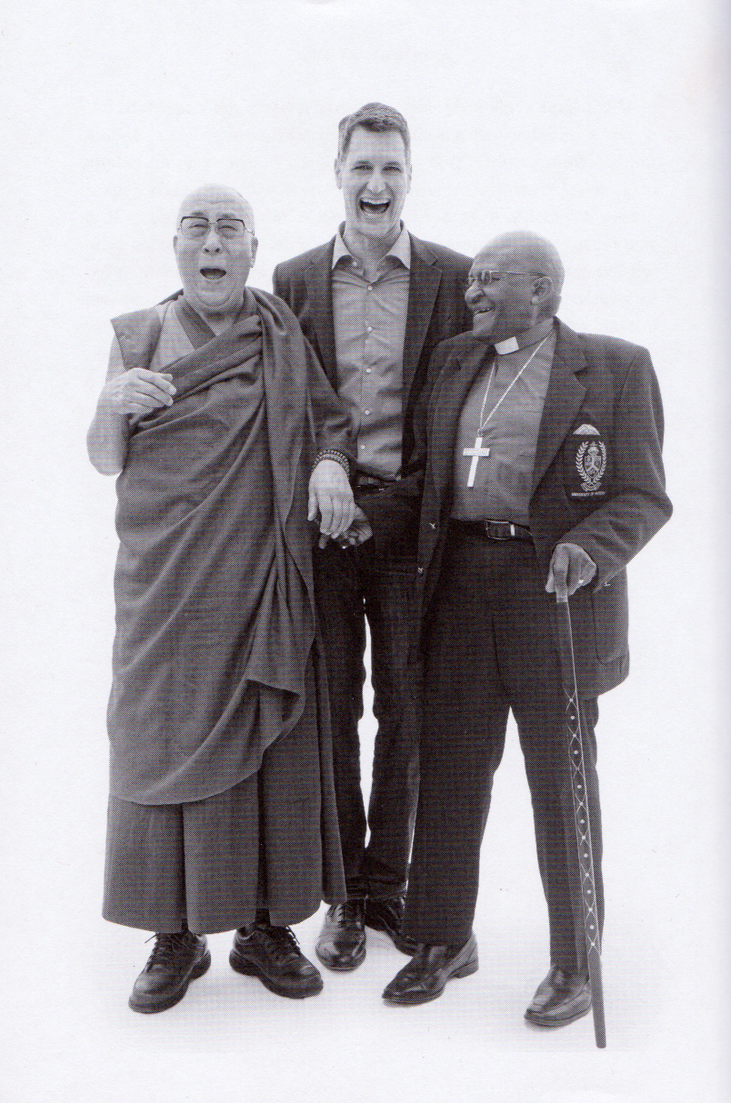 Dalajláma, arcibiskup Desmond Tutu, Douglas Abrams